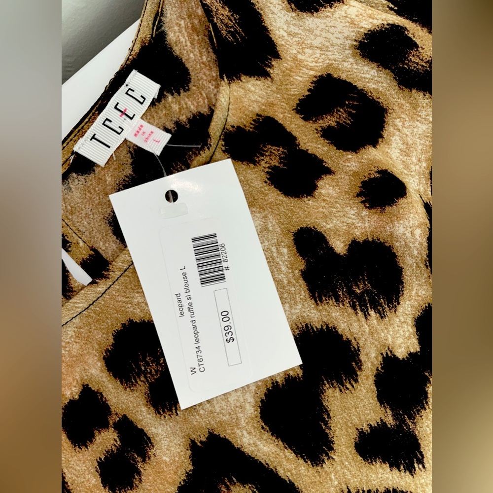 Leopard Print Top - Picture 4 of 5